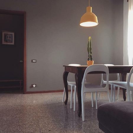 Sunny Family Apartment In Villa - Humanitas Forum Ieo Pieve Emanuele Exteriör bild
