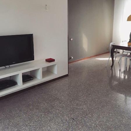 Sunny Family Apartment In Villa - Humanitas Forum Ieo Pieve Emanuele Exteriör bild