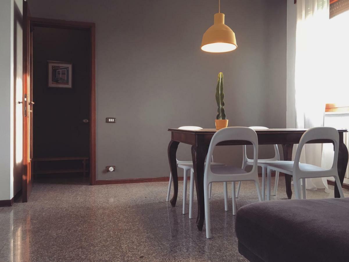 Sunny Family Apartment In Villa - Humanitas Forum Ieo Pieve Emanuele Exteriör bild